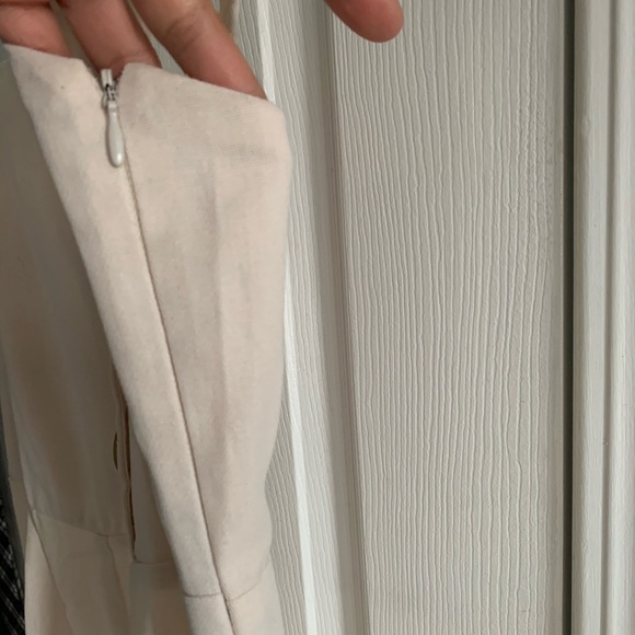 CREAM JUMPSUIT SIZE SMALL WITH BUTTONS - Picture 5 of 8